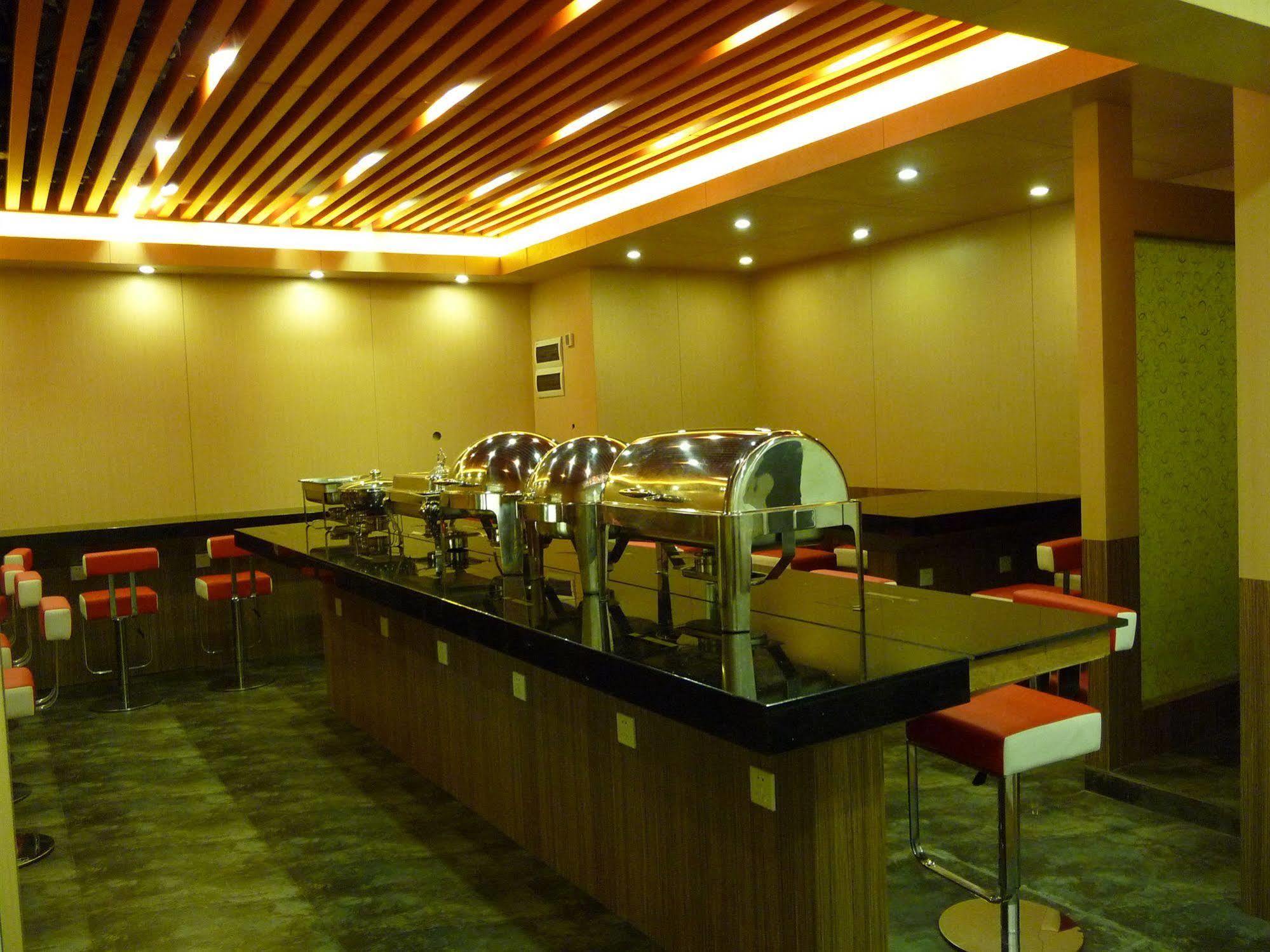 Super 8 Guangzhou Railyway Station Ξενοδοχείο Εξωτερικό φωτογραφία